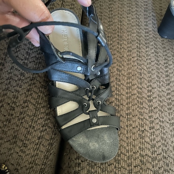 K STUDIO WOMENS SIZE 6 BLACK HIGH WEDGE SANDALD - Picture 5 of 9